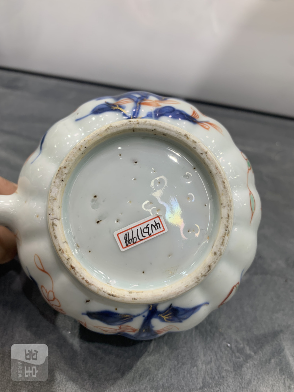 清康熙青花加彩花卉纹瓜棱形壶 - 图9